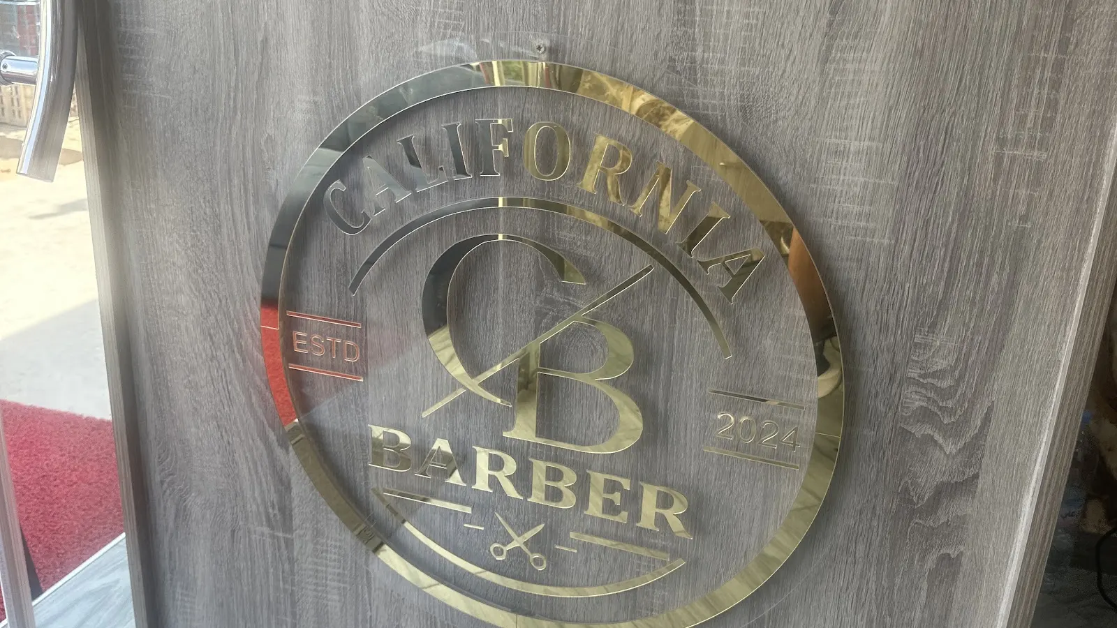 CALIFORNIA BARBER - صورة 1