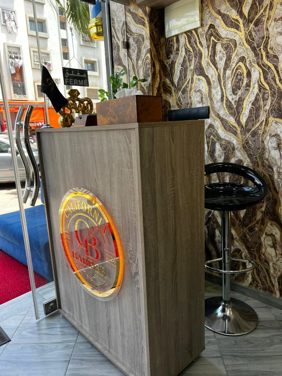 CALIFORNIA BARBER - صورة 3