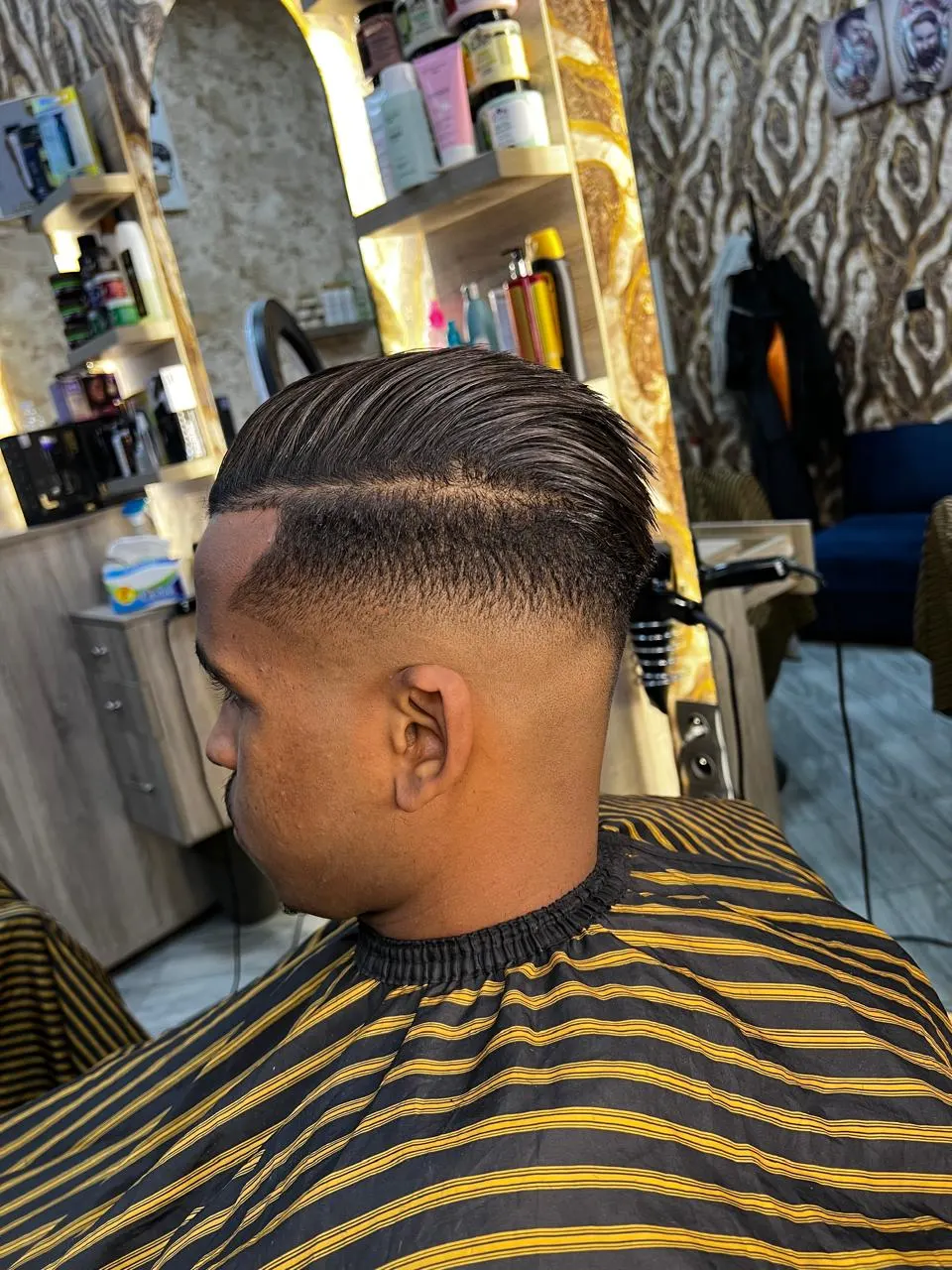 CALIFORNIA BARBER - صورة 4