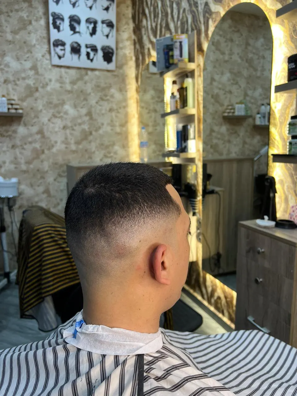 CALIFORNIA BARBER - صورة 8