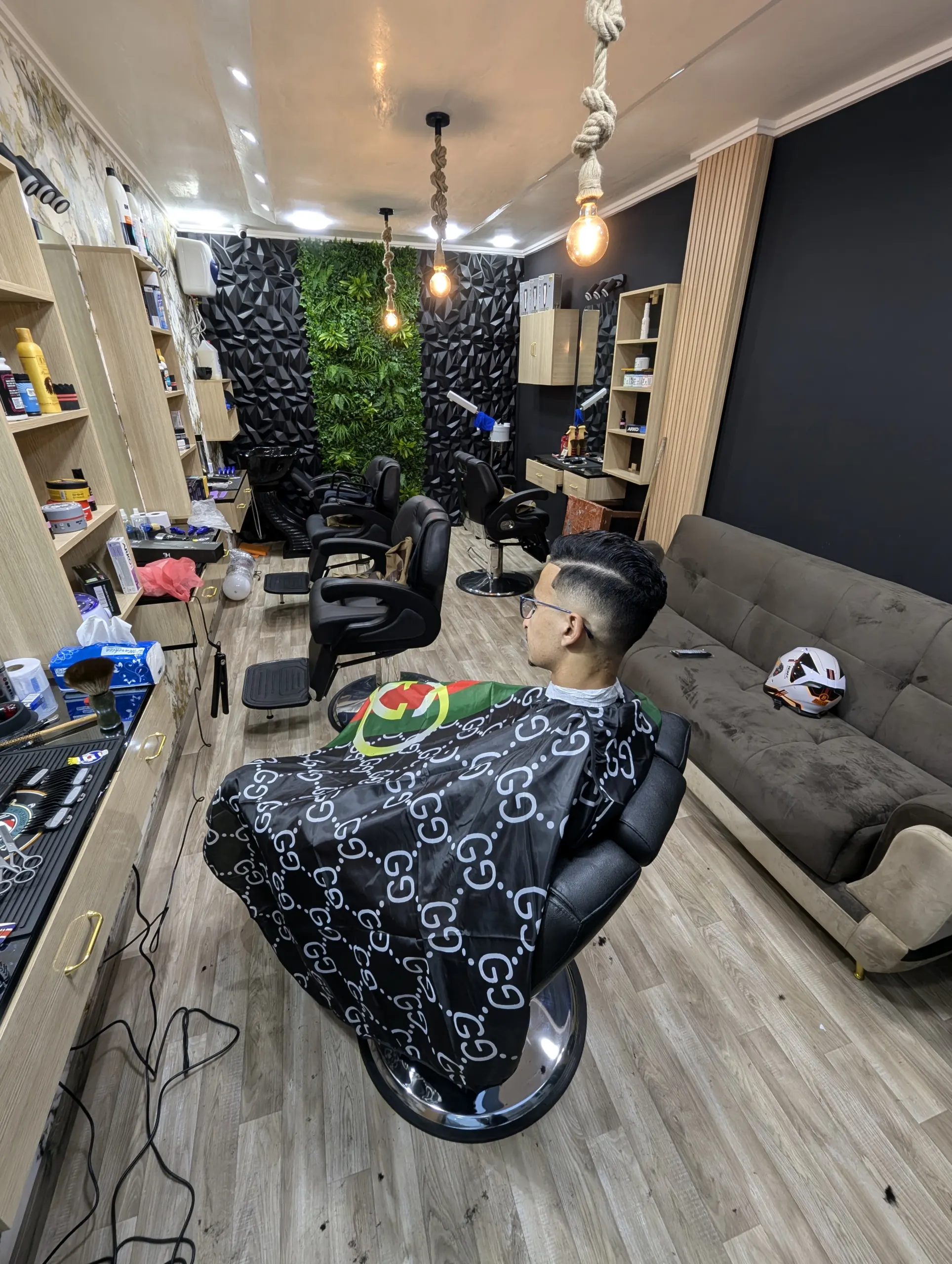 Cuts factory barbershop - صورة 1