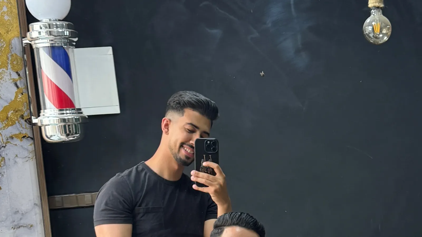 Cuts factory barbershop - صورة 2