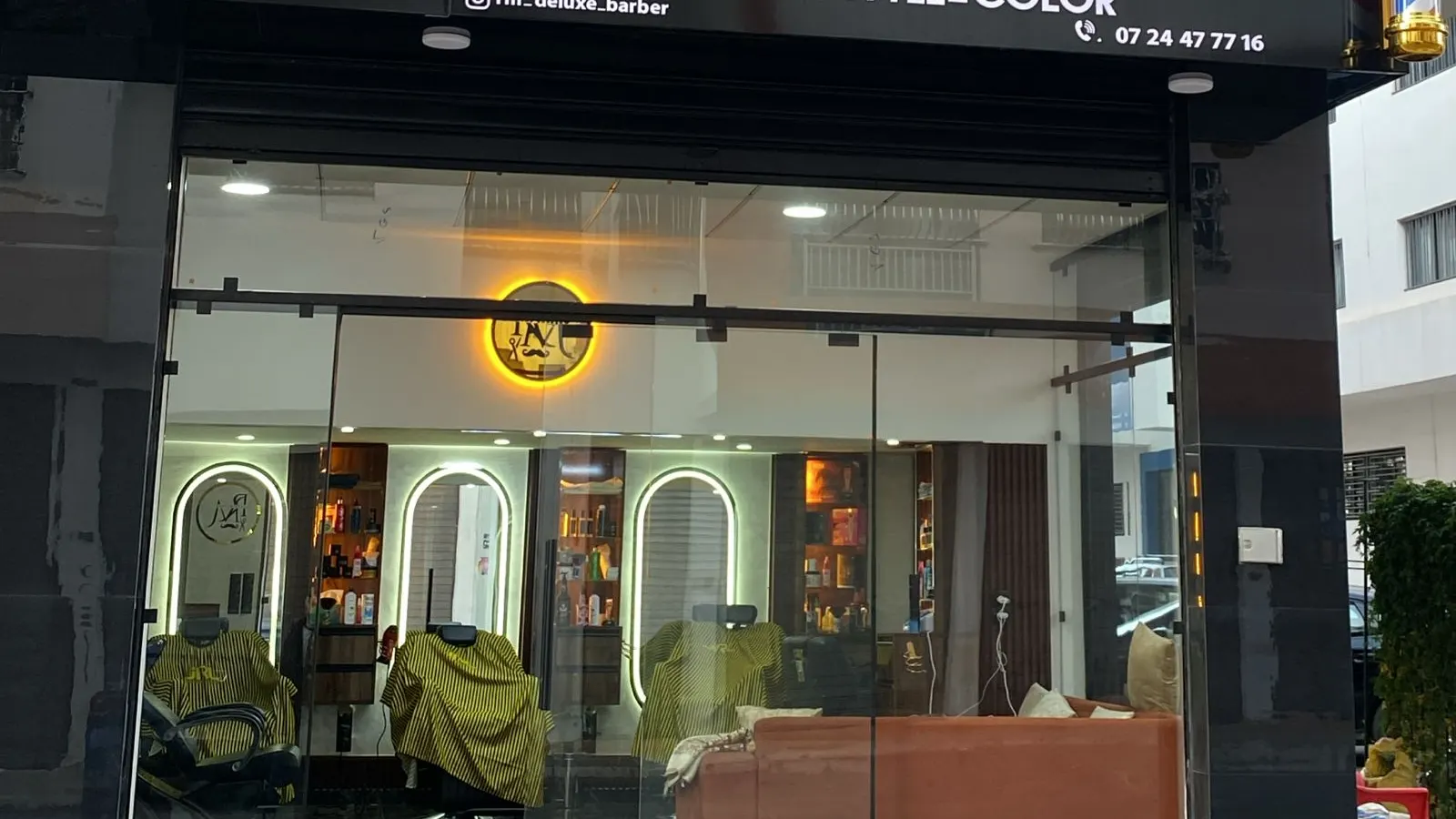 RM Deluxe Barber - صورة 1