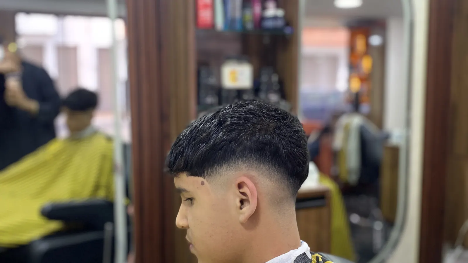 RM Deluxe Barber - صورة 5